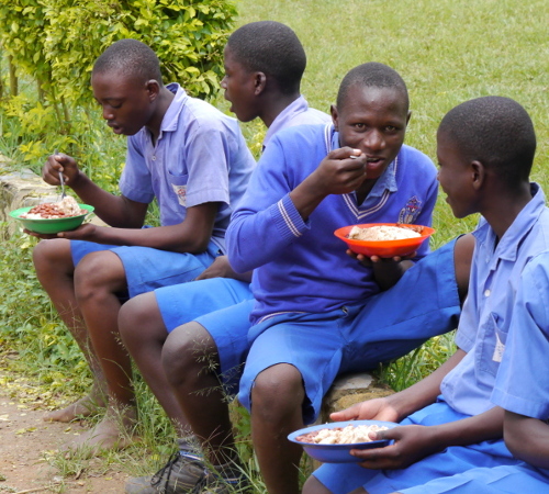 boys at lunch